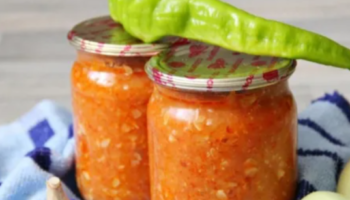 20 банок вкусной аджики из кабачков