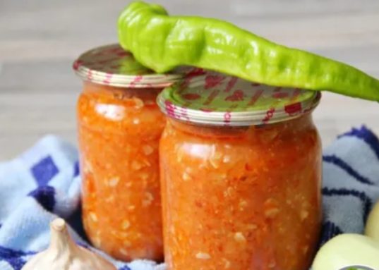 20 банок вкусной аджики из кабачков