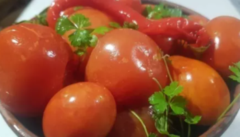 Квашеные помидоры с сахаром, быстрого приготовления